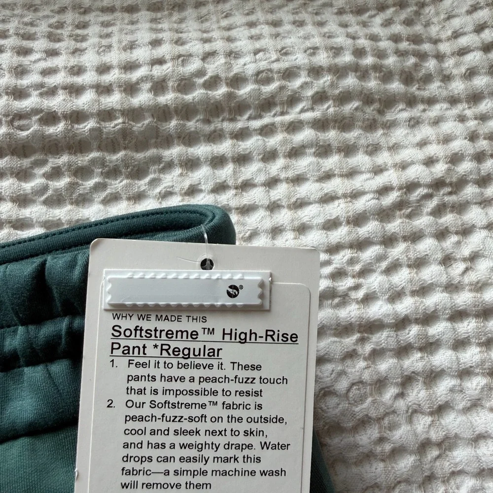 lululemon softstreme high rise pant - Picture 2 of 3